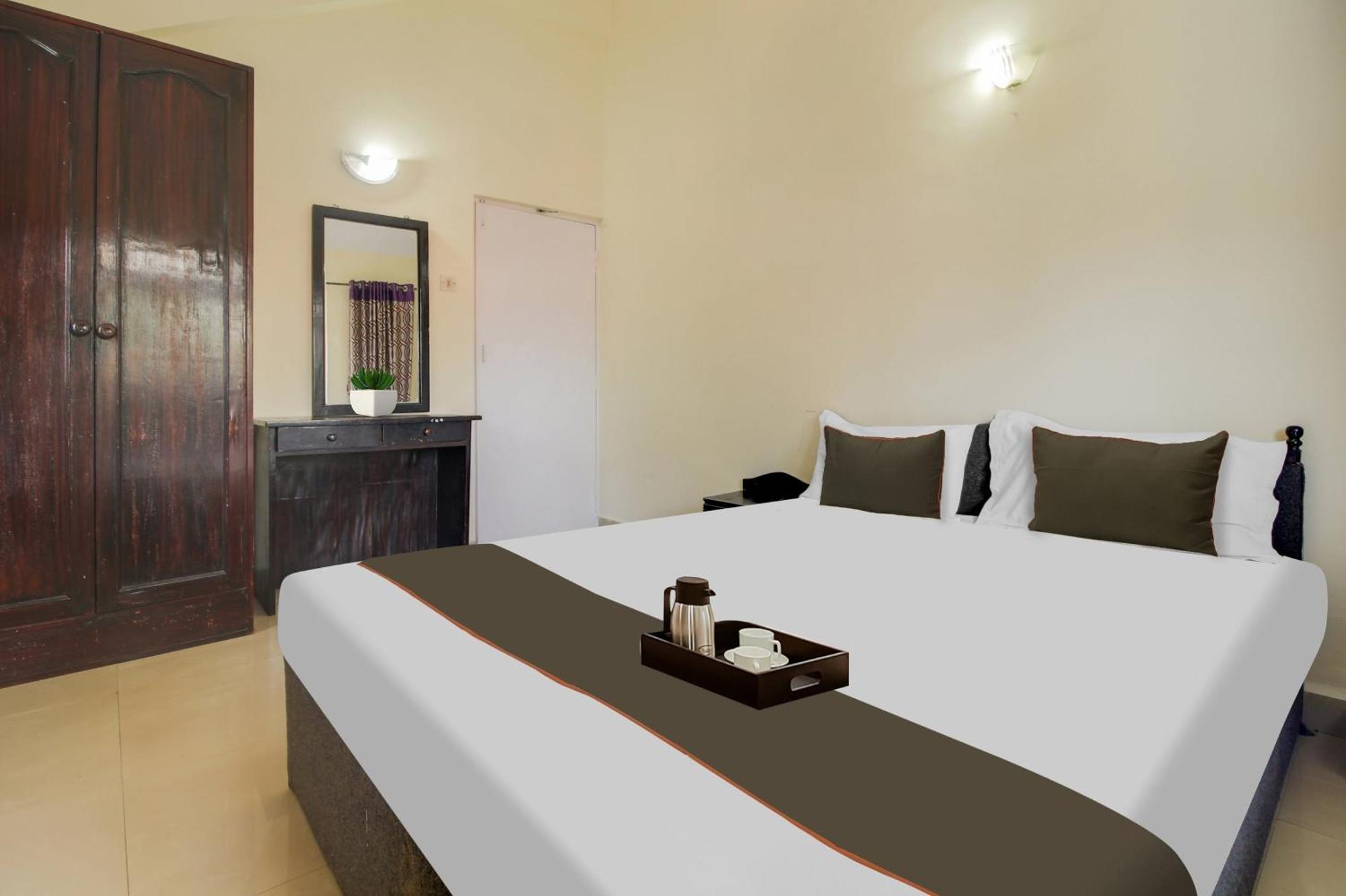 Capital O Royale Palms Hotel Benaulim Bagian luar foto